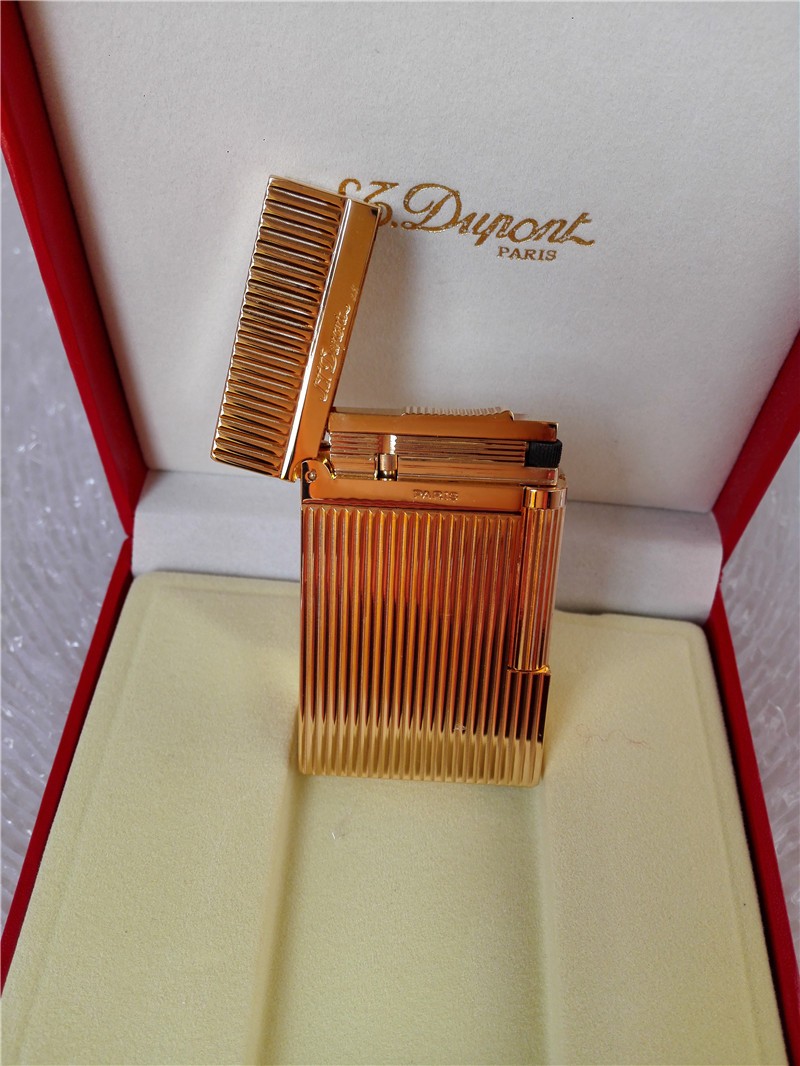 S.T Dupont Lighter Gold Bright Sound New in Box with Serial Number TT7 detail 6