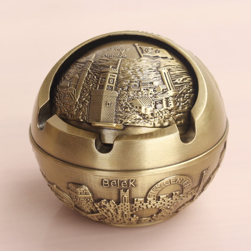 European Retro Ashtray Creative Cute Covered Portable Multifunctional Office Decor