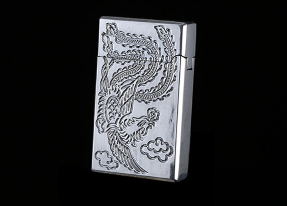 Dragon Totem Windproof Butane Lighters 5 Pack and Two Colors detail 3 Dragon Totem Windproof Butane Lighters 5 Pack and Two Colors detail 3