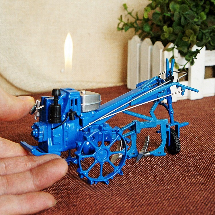 Agricultural Tillage Tractors Model with Lighters Nostalgia Lighter Decor detail 8