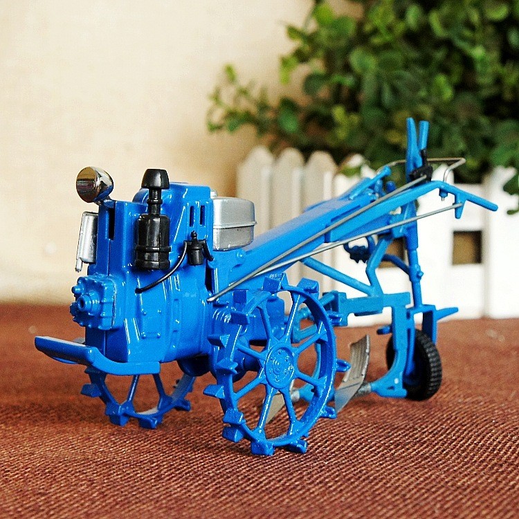 Agricultural Tillage Tractors Model with Lighters Nostalgia Lighter Decor detail 9