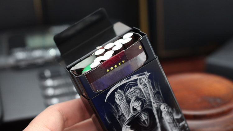 Personalized Ultra Thin Metal Cigarette Case Laser Designed for King Size E Cigarettes Male