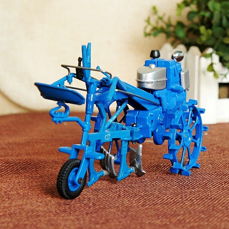 Agricultural Tillage Tractors Model with Lighters Nostalgia Lighter Decor detail 5