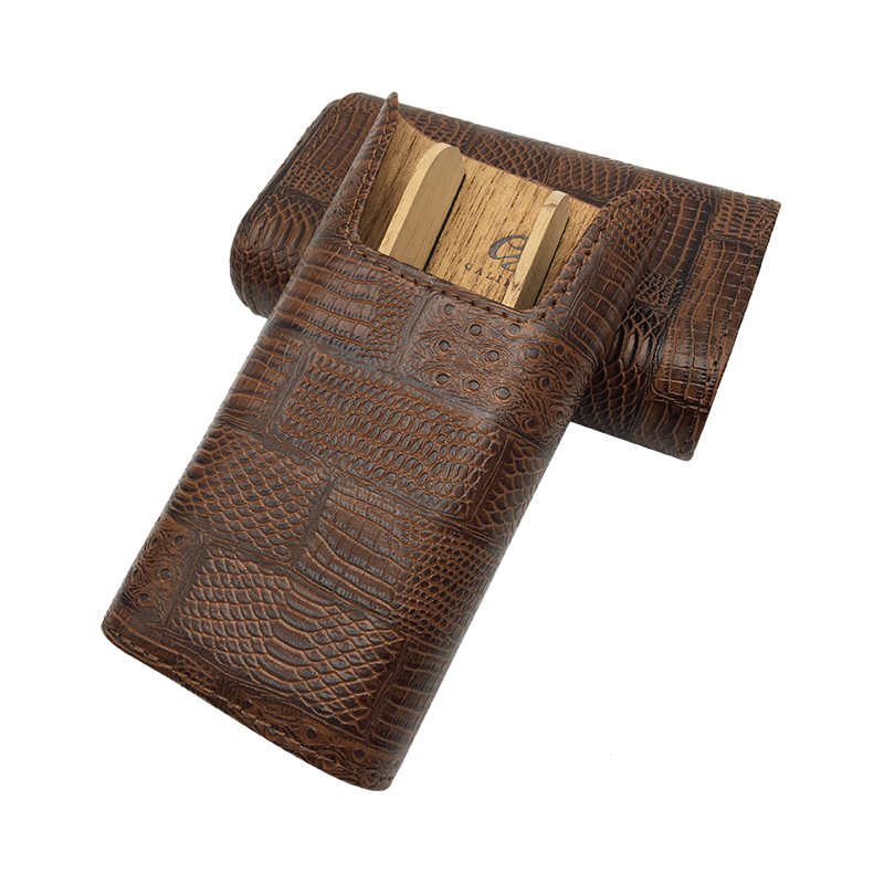 Four pack cigar case leather Portable Cigar humidor include Cigar Scissors and Lighters Top- Quality COHIBA Four pack cigar case leather Portable Cigar humidor include Cigar Scissors and Lighters