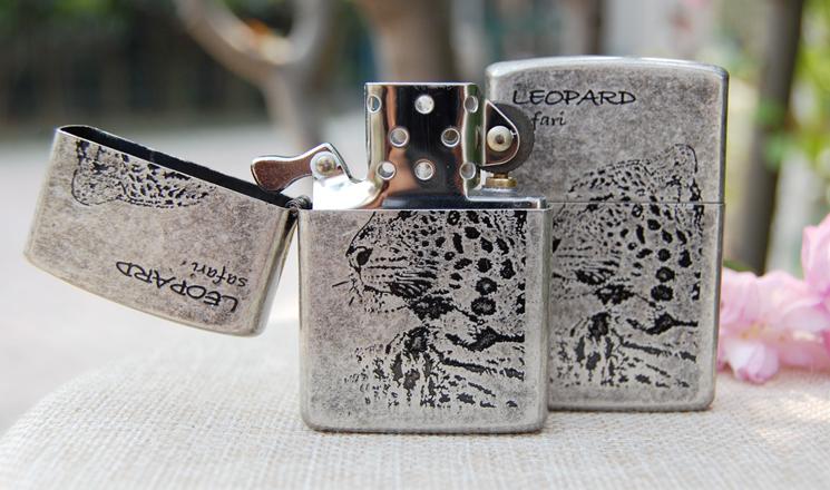 The lighter The ancient silver leopard leopard grain surface processing Spend a leopard kerosene windproof lighter bag mail The lighter The ancient silver leopard leopard grain surface processing Spend a leopard kerosene windproof lighter bag mail