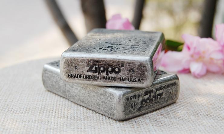 The lighter The ancient silver leopard leopard grain surface processing Spend a leopard kerosene windproof lighter bag mail The lighter The ancient silver leopard leopard grain surface processing Spend a leopard kerosene windproof lighter bag mail