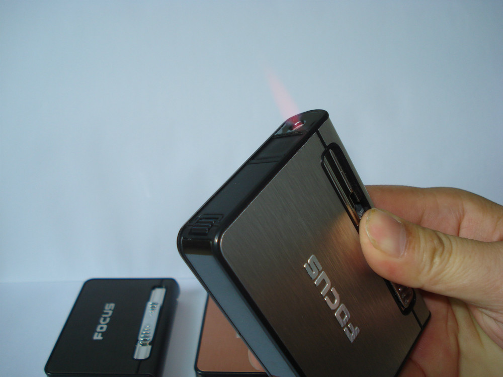 10 cigarettes Cigarette case Lighter 10 cigarettes Cigarette case Lighter