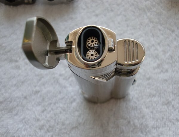 2015 s Honest New Golden Tiger on the 1st Double Torch lighters drill smoking pipe lighter fashion jet lighter 2015 hot sales Honest New Golden Tiger on the 1st Double Torch lighters drill smoking pipe lighter fashion jet lighter