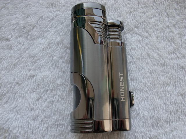 10pcs/lot 2015 s Honest New Golden Tiger on the 1st Double Torch lighters drill smoking pipe lighter fashion jet lighter 10pcs/lot 2015 hot sales Honest New Golden Tiger on the 1st Double Torch lighters drill smoking pipe lighter fashion jet lighter