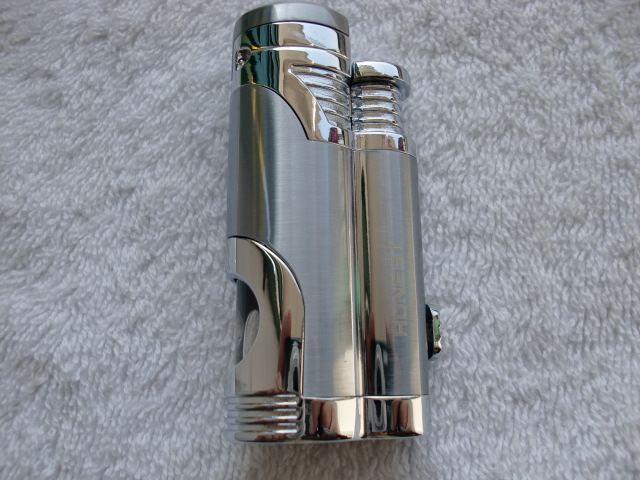 10pcs/lot 2015 s Honest New Golden Tiger on the 1st Double Torch lighters drill smoking pipe lighter fashion jet lighter 10pcs/lot 2015 hot sales Honest New Golden Tiger on the 1st Double Torch lighters drill smoking pipe lighter fashion jet lighter