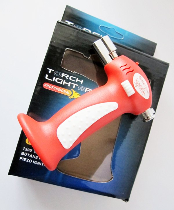 High quality men ultrathin metal cigarette lighter flame refillable cigar butane jet lighter for smoking novelty gadgets High quality men ultrathin metal cigarette lighter flame refillable cigar butane jet lighter for smoking novelty gadgets