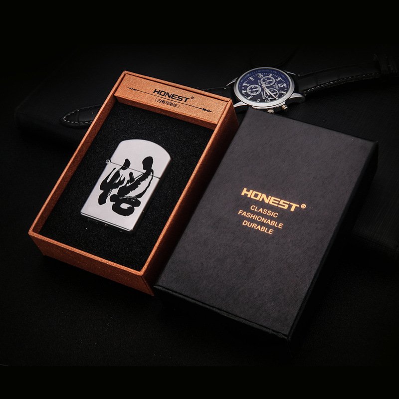 Honest USB charging lighter, creative wire, windbreak, male and female cigar lighter. Honest USB charging lighter, creative hot wire, windbreak, male and female cigar lighter.