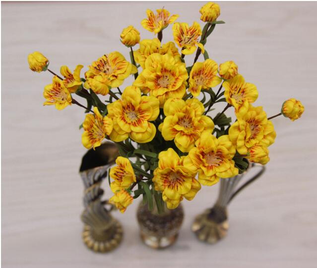 Brass vintage peacock vase metal alloy gold / bronze small vase modern table creative home / wedding decoration vase