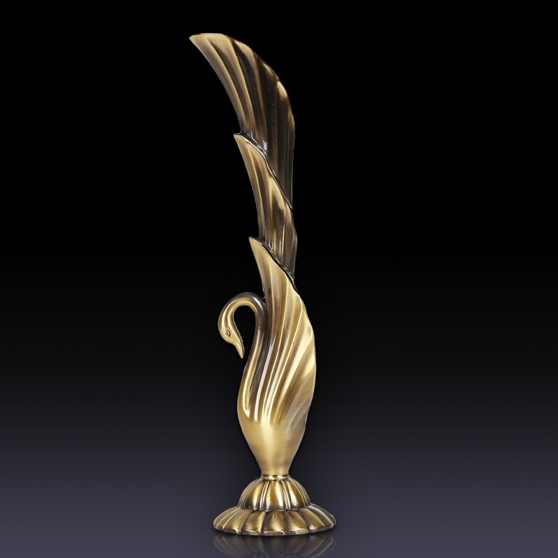 Brass vintage peacock vase metal alloy gold / bronze small vase modern table creative home / wedding decoration vase Brass vintage peacock vase metal alloy gold / bronze small vase modern table creative home / wedding decoration vase