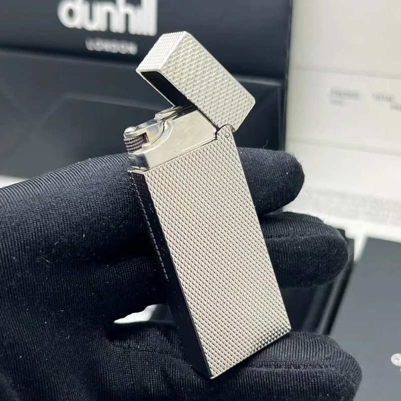 Metal Gas Lighter Grinding Wheel Ignition Portable Reflatable Lighter Smoking Accessories for Smoker’s Memorial Collection Gift Metal Gas Lighter Grinding Wheel Ignition Portable Reflatable Lighter Smoking Accessories for Smoker's Memorial Collection Gift