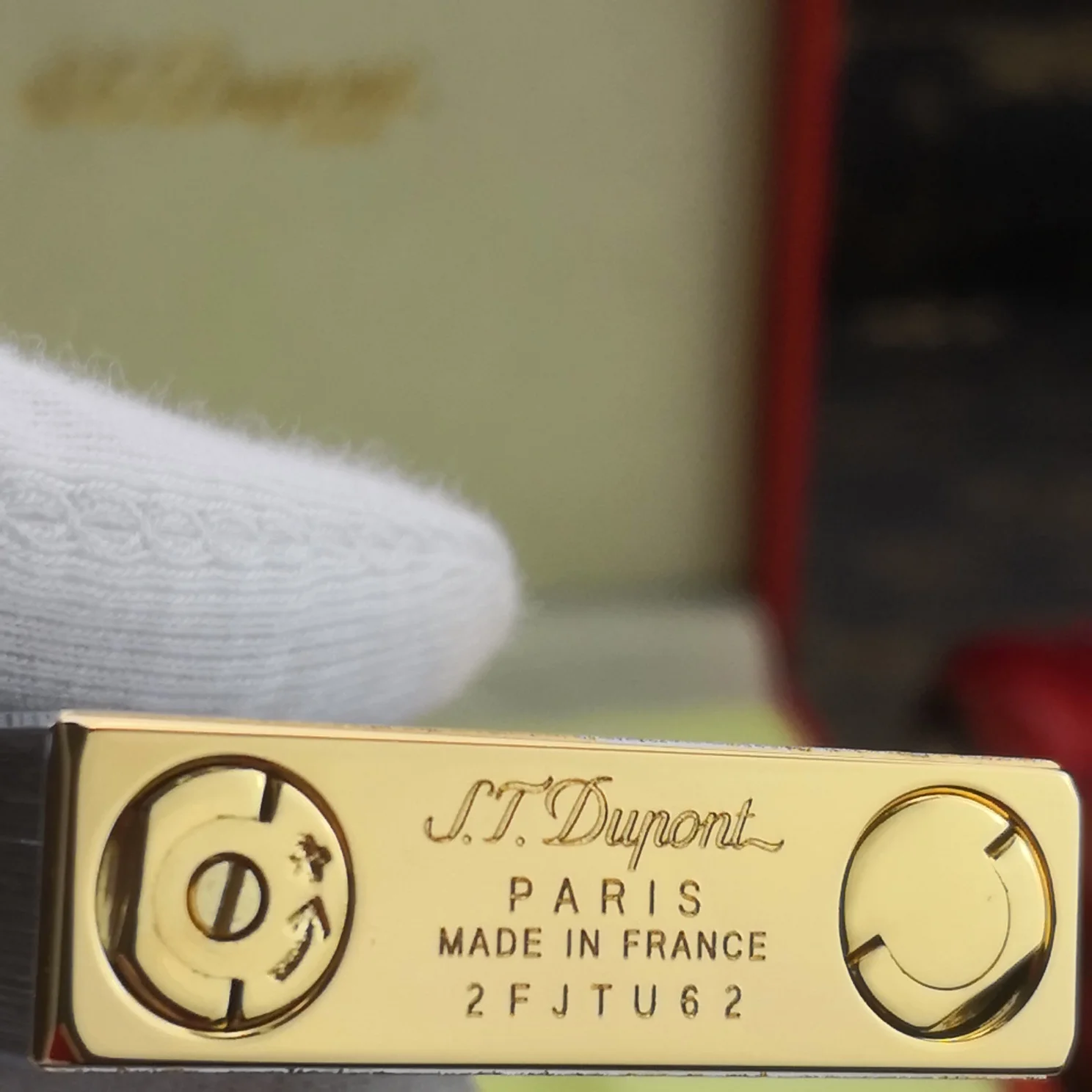 JT.Dunant Brass Grinding Wheel Ignition Butane Gas Lighter Luxury Lacquer and Bright Sound Reflatable Lighter Men’s Gift JT.Dunant Brass Grinding Wheel Ignition Butane Gas Lighter Luxury Lacquer and Bright Sound Reflatable Lighter Men's Gift