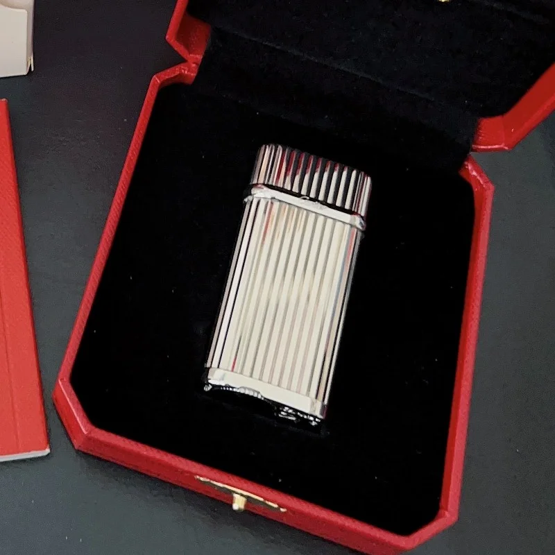 Metal Classic Grinding Wheel Ignition Gas Lighter Portable Butane Reflatable Lighter Outdoor Smoking Accessories for Men Metal Classic Grinding Wheel Ignition Gas Lighter Portable Butane Reflatable Lighter Outdoor Smoking Accessories for Men