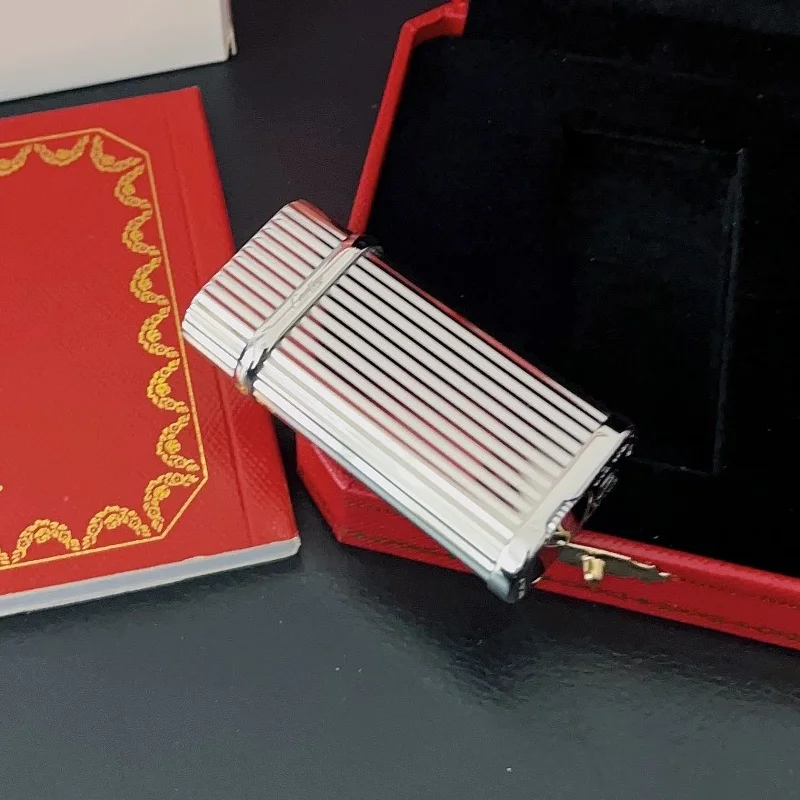 Metal Classic Grinding Wheel Ignition Gas Lighter Portable Butane Reflatable Lighter Outdoor Smoking Accessories for Men Metal Classic Grinding Wheel Ignition Gas Lighter Portable Butane Reflatable Lighter Outdoor Smoking Accessories for Men