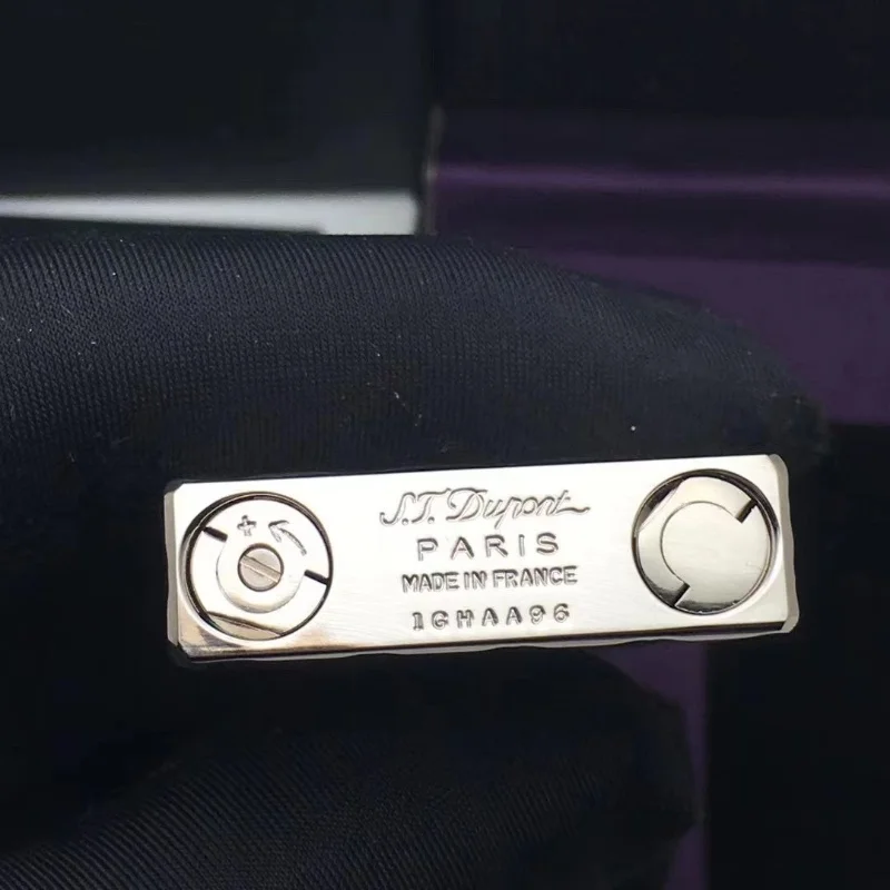 Classic Butane Gas Lighters Bright Sound and Luxury Lacquer Reflatable Portable Lighter For Smoker’s Cigarette Accessories Classic Butane Gas Lighters Bright Sound and Luxury Lacquer Reflatable Portable Lighter For Smoker's Cigarette Accessories