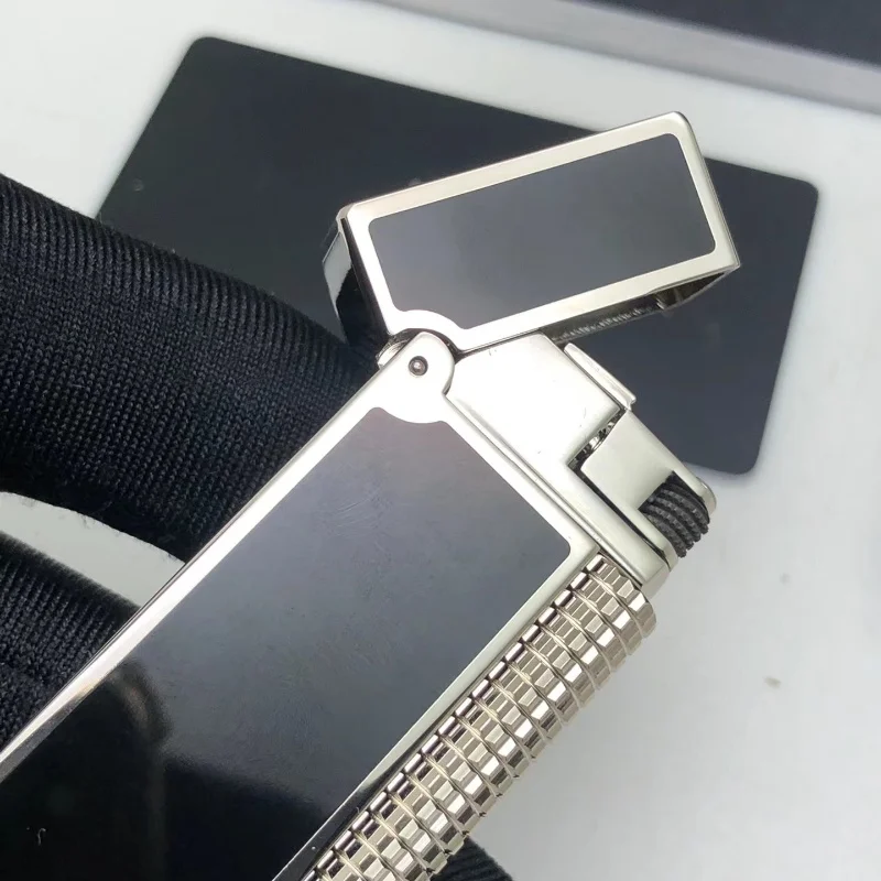 Metal Classic Gas Lighter Grinding Wheel Ignition Portable Reflatable Lighter Smoking Accessories for Smoker’s Memorial Gift Metal Classic Gas Lighter Grinding Wheel Ignition Portable Reflatable Lighter Smoking Accessories for Smoker's Memorial Gift