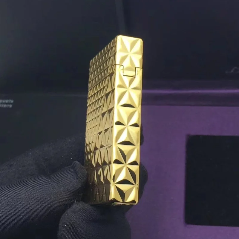 Classic Grinding Wheel Ignition Gas Lighter Outdoor Portable Butane Inflatable Lighter for Men’s Cigarette Accessories Gift Box Classic Grinding Wheel Ignition Gas Lighter Outdoor Portable Butane Inflatable Lighter for Men's Cigarette Accessories Gift Box