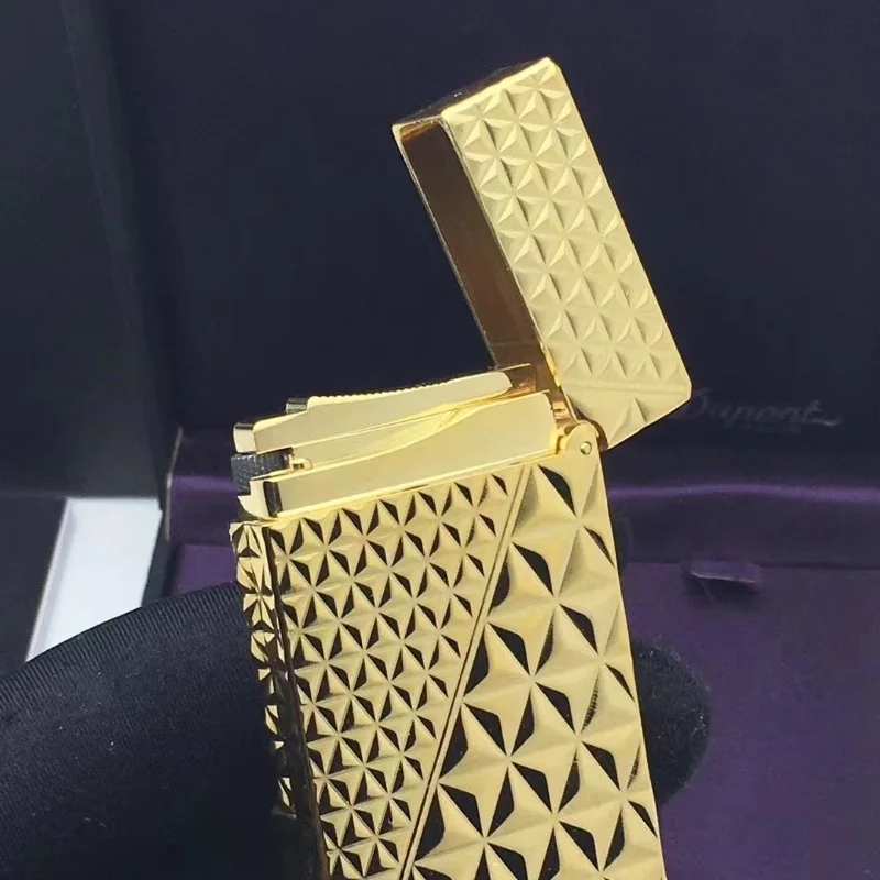 Classic Grinding Wheel Ignition Gas Lighter Outdoor Portable Butane Inflatable Lighter for Men’s Cigarette Accessories Gift Box Classic Grinding Wheel Ignition Gas Lighter Outdoor Portable Butane Inflatable Lighter for Men's Cigarette Accessories Gift Box