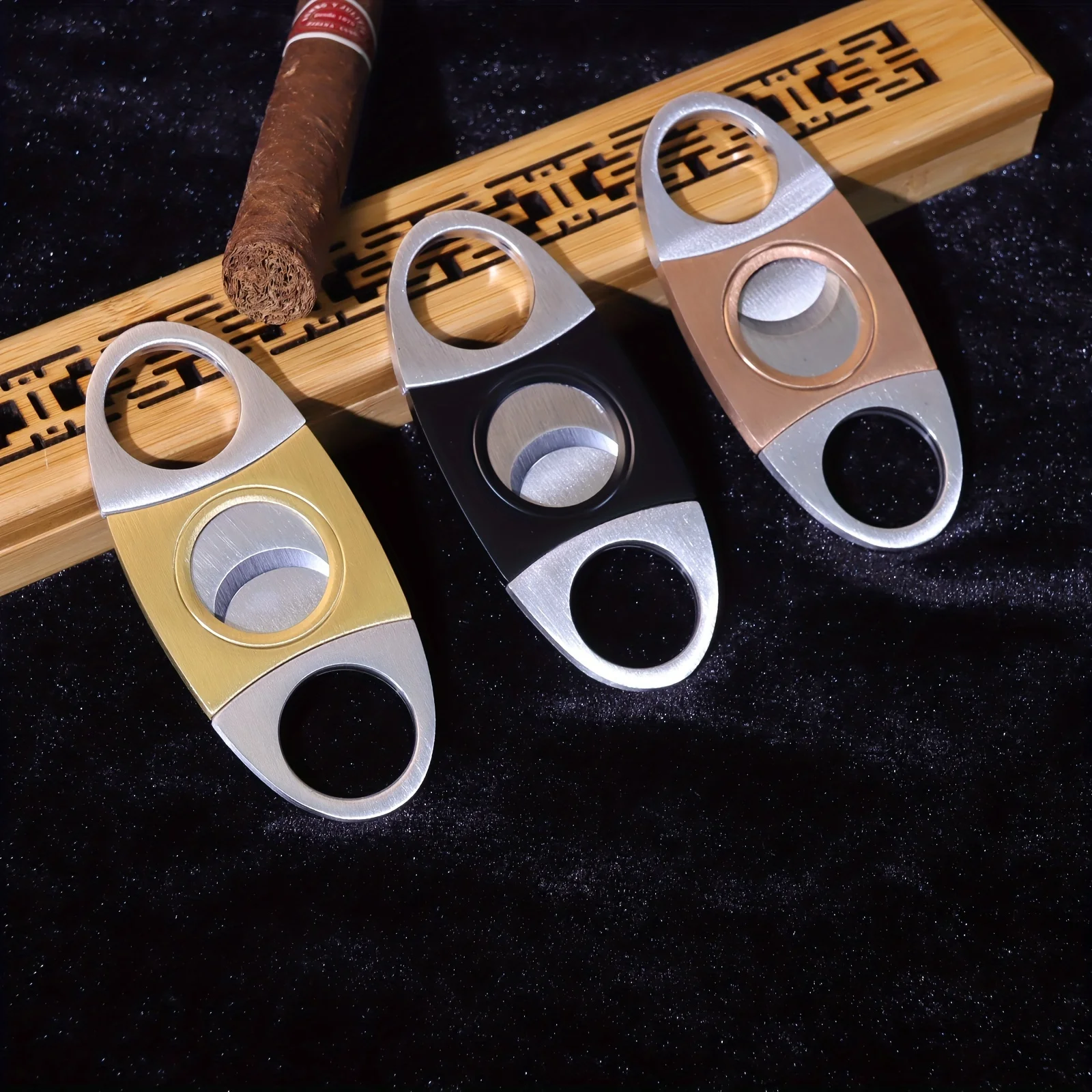 Cigar smoking set manual shredder, portable cigar scissors cigar cutter, double-edge cutting, plastic shell full metal drawing p Cigar smoking set manual shredder, portable cigar scissors cigar cutter, double-edge cutting, plastic shell full metal drawing p