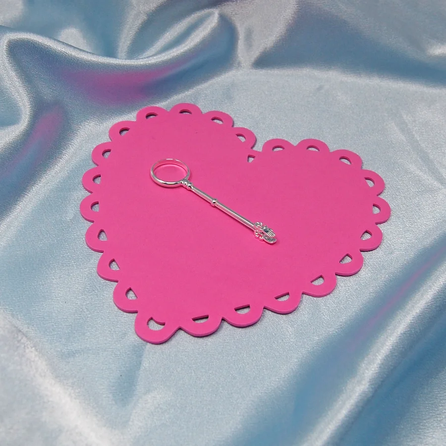 Holding Hands HOLDER Ring - Cigar Accessories Holding Hands HOLDER Ring - Cigar Accessories